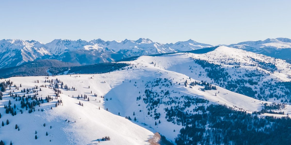 Explore Vail’s Classic Ski Runs & Legendary Back Bowls